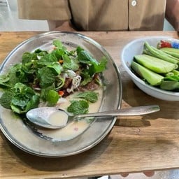 พล่าหมูเค็มกะทิสด