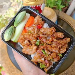 ข้าวหมูคลุกฝุ่น