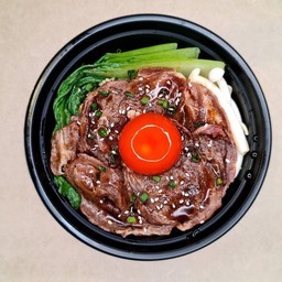 ข้าวหน้าเนื้อริบอายพ่นไฟ ซอสคัตสึ + ไข่ดอง