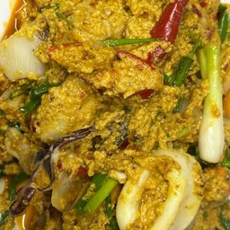Stir Fried Squid With Curry Powder