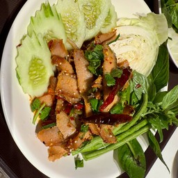 น้ำตกคอหมูย่าง