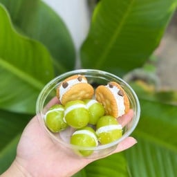 กรีกโยเกิร์ตแครกเกอร์+องุ่นไซมัสคัส