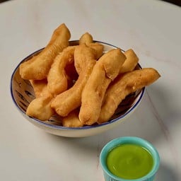 ปาท่องโก๋ 5 ตัว สังขยาใบเตย