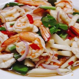 ยำกุ้งสุก