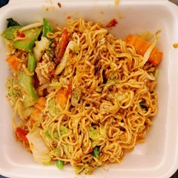 ผัดมาม่า