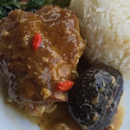 ข้าวไก่อบเห็ดหอม
