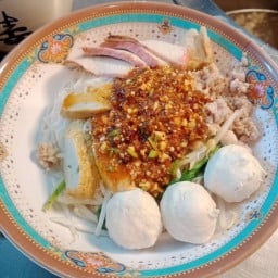 เย็นตาโฟรสเด็ด[โลตัส]