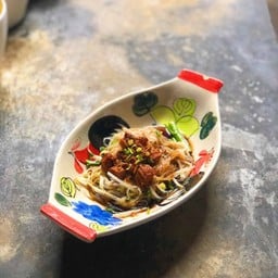 ก๋วยเตี๋ยวเนื้อตุ๋นแห้งซีอิ้วหวาน(เนื้อตุ๋นแห้งฮิ๋ว)