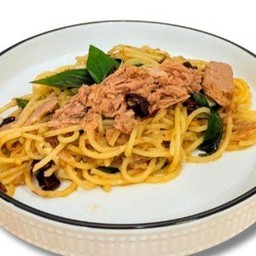 สปาเกตตีทูน่าพริกแห้ง