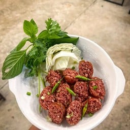 ไส้กรอกเนื้อย่าง