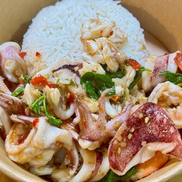 กะเพราเนื้อปู +กุ้ง +หมึก