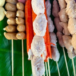 ลูกชิ้นหมูเด้ง