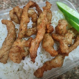 ข้่าวหมูสันนอกทอดน้ำปลา