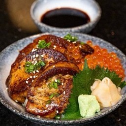 LM6. Goose Foie Gras & Ikura ข้าวหน้าฟัวกราส์และไข่ปลาแซลมอน