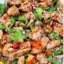 กระเพราเครื่องในไก่+ไก่ทอดต้นตำหรับ