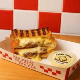 Grilled Cheese Sandwich - กริลชีส แซนวิช