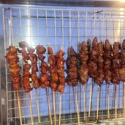 ไก่ย่างแดง by พี่น้องสองน้ำ