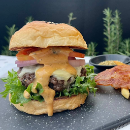 ชีสเบอร์เกอร์เนื้อวัวแองกัส