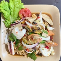 ยำมาม่ารวมมิตร