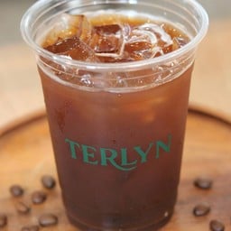 Terlyn Hostel & Cafe อุดมสุขซอย10