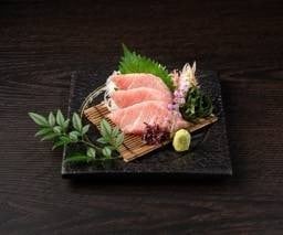 ปลาทูน่าส่วนท้องซาชิมิ