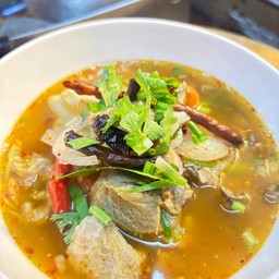 ต้มแซ่บเนื้อ