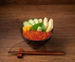 ข้าวหน้าไข่ปลาแซลมอน