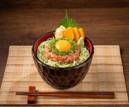 ข้าวหน้าปลามากุโระยุกเกะ