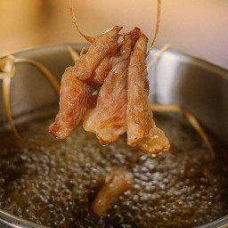 หมูพวง เฮงเฮง แม่สาย