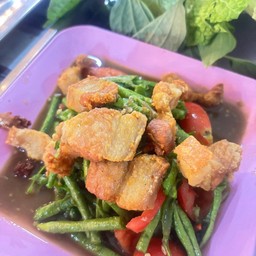 ตำถั่ว หมูกรอบ