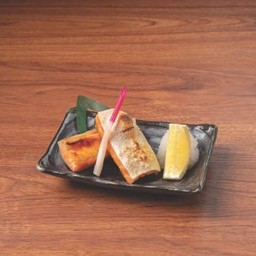 ท้องปลาแซลมอนย่างเกลือ