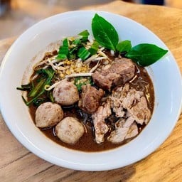 ก๋วยเตี๋ยวเรือเนื้อ