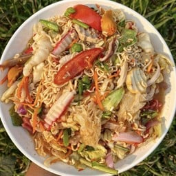 ยำมาม่ารวมมิตร