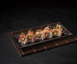 ข้าวห่อสาหร่ายหน้าทรีโอไซเกียว