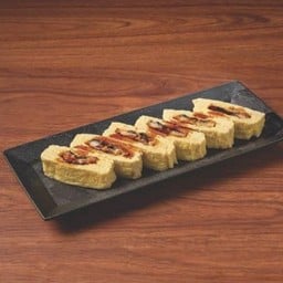 ไข่ม้วนไส้ปลาไหลย่าง