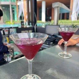 Twinkle pool bar @ Cape Dara