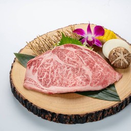 เนื้อสันกลางโอมิวากิวพิเศษอย่างดี