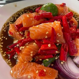 ยำแซลม่อน