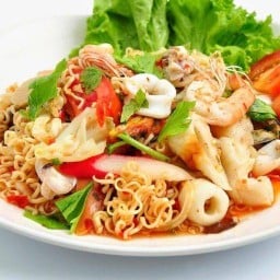 พี่วันยำสีอีแลบ (แซ่บอีหลี) The Wharf