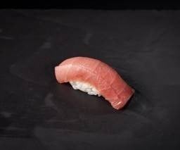 ซูชิปลาทูน่าส่วนติดท้อง