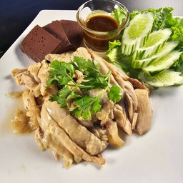 ก๋วยเตี๋ยวลูกชิ้นปลาอรุณี ข้าวมันไก่เจ้เกียว