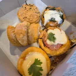 ขนมสัมมากร สาขา เเฟชั่นไอซ์เเลนด์ เเฟชั่นไอซ์เเลนด์