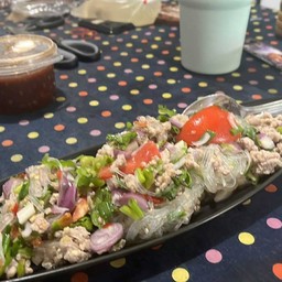 ยำแซ่บข้าวอร่อย