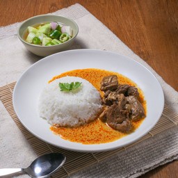 ข้าวแกงเนื้อไข่ต้มยางมะตูม