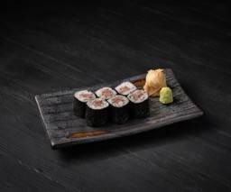 ข้าวห่อสาหร่ายไส้ปลาทูน่าส่วนท้องสับและต้นหอม