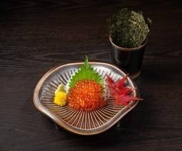 ไข่ปลาแซลมอนซาชิมิ