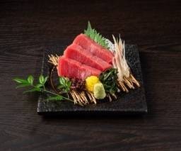 ปลาทูน่าส่วนติดท้องซาชิมิ