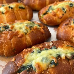 Shio Pan - Cheesy Spinach