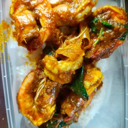 ข้าวกุ้งผัดพริกแกงใต้