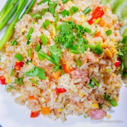 ข้าวผัดแหนม
